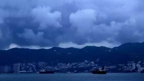 El Huracán Bonnie generará lluvias fuertes e intensas en el occidente, centro, sur y sureste de México. El Huracán Bonnie generará lluvias fuertes e intensas en el occidente, centro, sur y sureste de México.