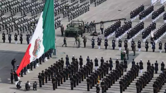 AMLO destacó que la Guardia Nacional y el cuerpo policiaco ocuparán un lugar importante en el Desfile Militar