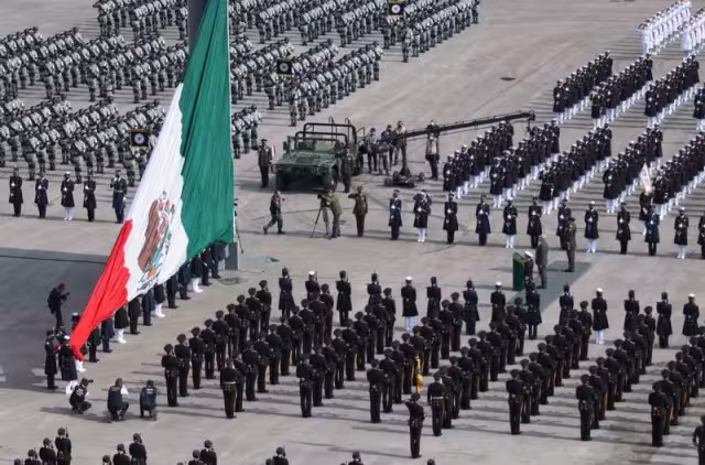 AMLO destacó que la Guardia Nacional y el cuerpo policiaco ocuparán un lugar importante en el Desfile Militar