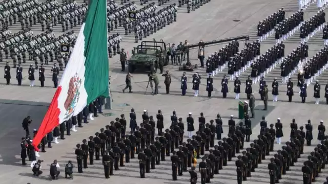 AMLO destacó que la Guardia Nacional y el cuerpo policiaco ocuparán un lugar importante en el Desfile Militar
