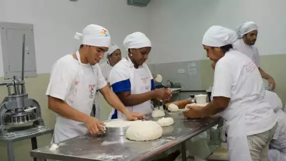 El arte de elaborar pan es para los yucatecos una tradición y aquí te mostramos quién lo ha hecho por más tiempo
El arte de elaborar pan es para los yucatecos una tradición y aquí te mostramos quién lo ha hecho por más tiempo