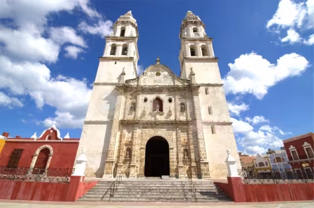 Usan el nombre de la Catedral para estafar a personas