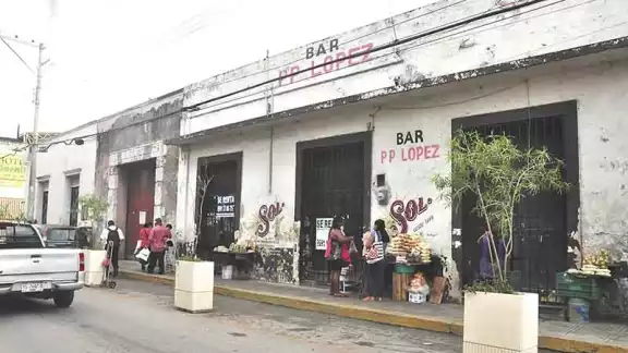 De 80 empresarios con 600 licencias, 90% no volverá a abrir sus puertas por falta de recursos. De 80 empresarios con 600 licencias, 90% no volverá a abrir sus puertas por falta de recursos.