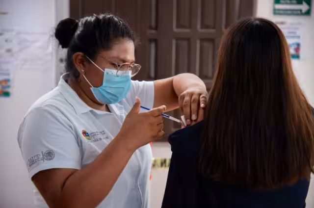 El personal médico será quine reciba la vacuna primero