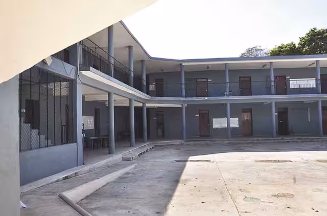 Maestros de Tiempo Completo siguen a a espera de pagos en Yucatán