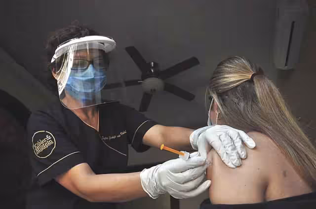 Han acudido jóvenes desde los 18 hasta personas de 76 años de edad.