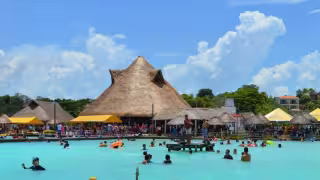 Empresarios señalan que el impuesto podría ahuyentar a los paseantes.