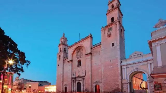 La Catedral se encuentra en el Centro Histórico de Mérida