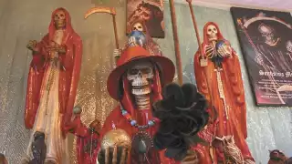 Los creyentes de la “Niña Blanca”, como popularmente se le conoce, piden respeto a su devoción. Foto: Cuautémoc Moreno