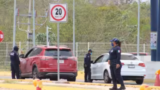 33 vehículos por minuto salen de Chetumal por periodo vacacional