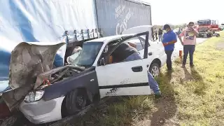 El 60 por ciento de los decesos han ocurrido en Mérida; sin
embargo, el caso más reciente es el de la activista Patsy España,
quien falleció en la carretera Muna-Maxcanú. Foto: Martín Zetina.