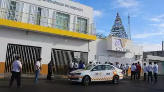El Sindicato Único de Choferes de Automóviles de Alquiler (Suchaa) reveló con documentos que la unidad de taxi no está en servicio desde hace dos meses