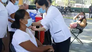Las vacunas se aplicarán solo a personas que presenten la documenación correspondiente, aseguró la SSY