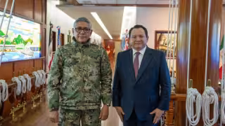 Joaquín Díaz Mena se reúne con secretario de Marina para evaluar avances del Puerto de Altura de Progreso