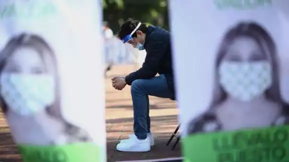 Las muertes de COVID-19 en el país son 93 772 Foto: Reuters