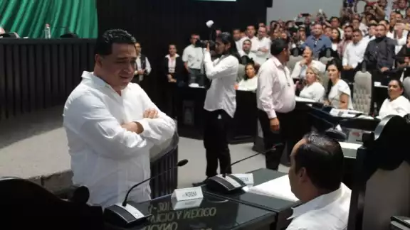 El poder legislativo local no tiene la facultad de aplicar estos programas El poder legislativo local no tiene la facultad de aplicar estos programas