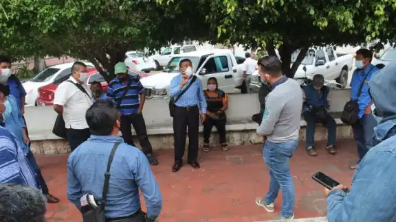 El contingente de Bacalar se dijo engañado, al no recibir el apoyo prometido. El contingente de Bacalar se dijo engañado, al no recibir el apoyo prometido.