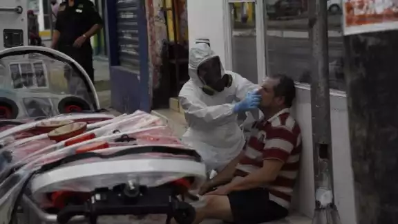 El gobierno del estado no toma en cuenta las cifras de pacientes con COVID-19 y mantiene el Semáforo Naranja El gobierno del estado no toma en cuenta las cifras de pacientes con COVID-19 y mantiene el Semáforo Naranja