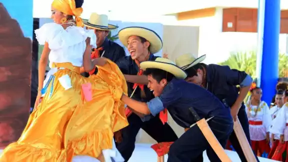 El traje de los chicleros es el más popular y representativo del estado de Quintana Roo