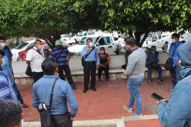 El contingente de Bacalar se dijo engañado, al no recibir el apoyo prometido.