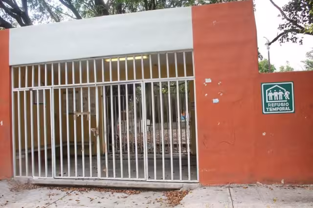 Se estima que al mediodía se estará realizando la evacuación de familias de zonas vulnerables. Foto: Víctor Rodríguez.