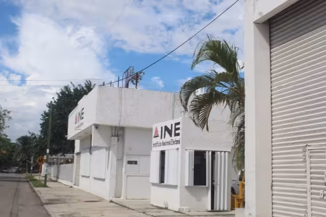 En el caso de los aspirantes a candidaturas a cargos de elección municipal, la competencia es del Ieqroo