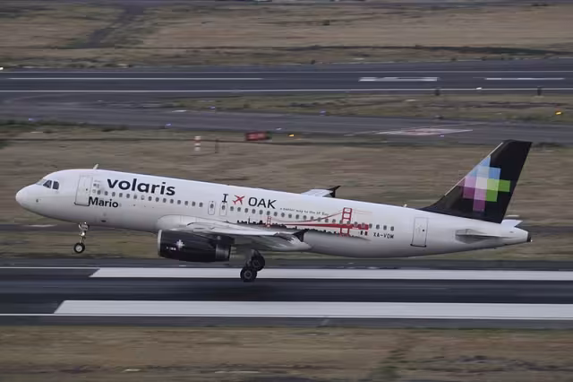 Los viajeros deberán esperar las indicaciones de Volaris sobre la reprogramación de sus vuelos