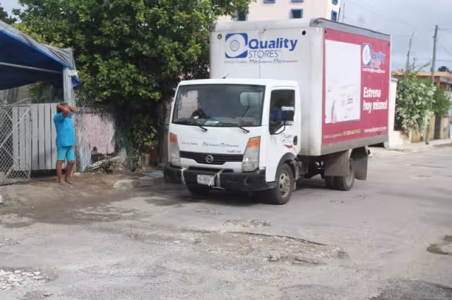 Los baches abundan en varias vías de circulación del municipio