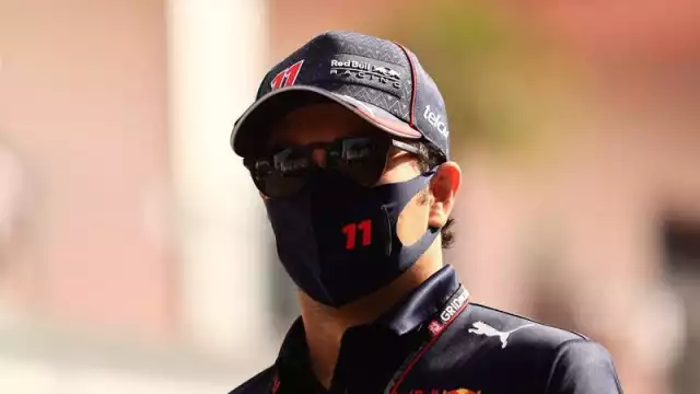 ‘Checo’ Pérez sufre choque a pocos minutos de comenzar la primera práctica