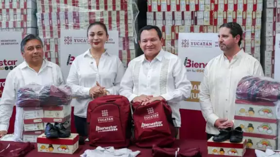 Gobierno de Yucatán inicia entrega de útiles de "Bienestar en tu Escuela" Gobierno de Yucatán inicia entrega de útiles de "Bienestar en tu Escuela"