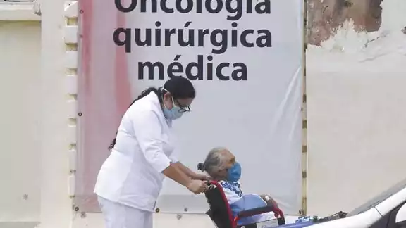 Durante 2019 se presentaron 240 casos de cáncer de mama, de los cuales 100 mujeres ya fallecieron. Foto: Cuautémoc Moreno Durante 2019 se presentaron 240 casos de cáncer de mama, de los cuales 100 mujeres ya fallecieron. Foto: Cuautémoc Moreno