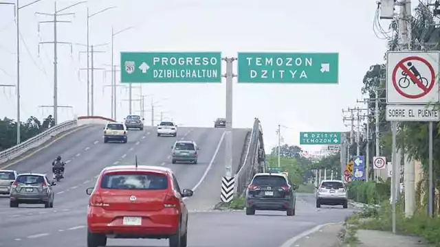 En la vía Mérida-Progreso se registraron 9 mil 400 automotores que se dirigían al puerto.