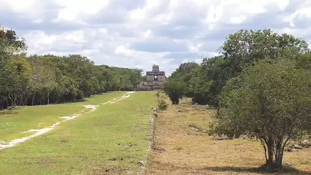 Durante el día de ayer al menos cuatro grupos de visitantes cuestionaron sobre el sitio, para saber si ya podían visitarlo