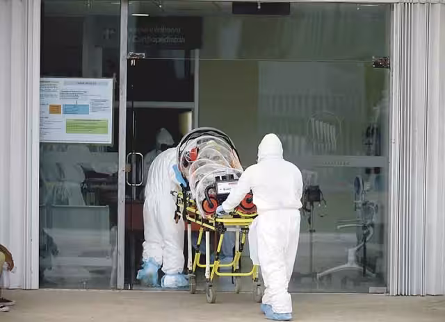 Sin importar que el día de hoy se registraran más de 300 casos de COVID-19, el Gobernador del Estado de Quintana Roo, decretó que el Semáforo Epidemiológico Estatal se mantendrá en color naranja