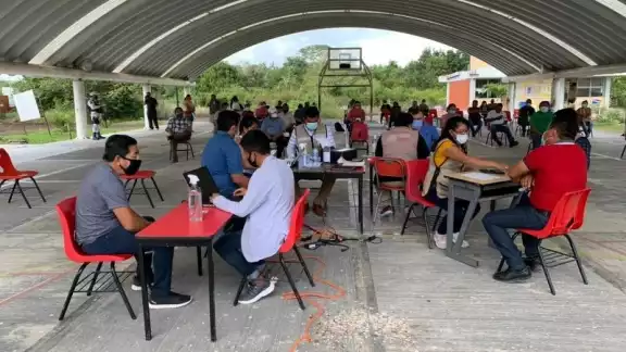 Las vacunas se aplicaron a los educadores. Las vacunas se aplicaron a los educadores.