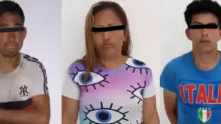 Papá y mamá enseñan a robar a su hijo y son detenidos en Nuevo León