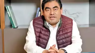 Miguel Barbosa, gobernador de Puebla, aseguró que a La Franja le robaron el partido en el Estadio Azteca