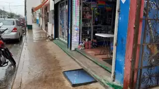 Los negocios deberán contar con tapete sanitizante en la entrada, gel antibacterial y los empleados deberán usar cubrebocas.