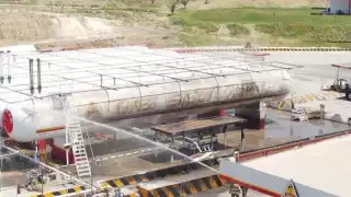 Presuntamente el accidente se debió a una fuga de gas en el área de llenado de tanques
