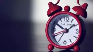 Con 59 votos a favor, 25 en contra y 12 abstenciones se aprobó la eliminación del horario de verano, el cual termina este domingo