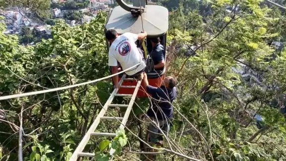 Autoridades de Guerrero confirmó que el accidente se debió a la ruptura de un cable de contrapeso. Autoridades de Guerrero confirmó que el accidente se debió a la ruptura de un cable de contrapeso.
