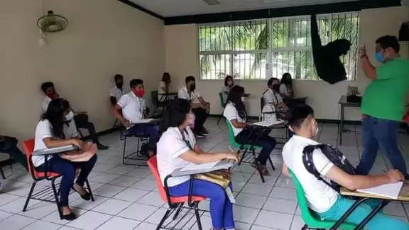 Los protocolos implementados por la SEQ en las escuelas han sido activados correctamente, asegura su titular