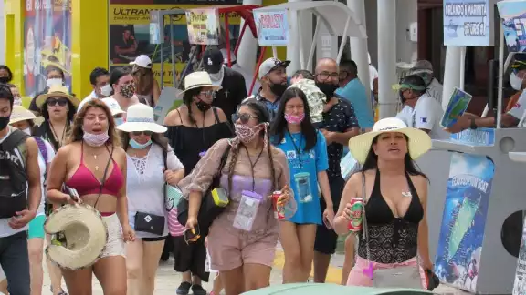 Poco más de 50 por ciento de los usuarios de la ruta federal son turistas Poco más de 50 por ciento de los usuarios de la ruta federal son turistas
