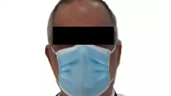Rafael Olvera fue deportado de Estados Unidos para responder por acusaciones de fraude y lavado de dinero. Foto: FGR