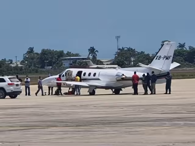 Jet Cessna Citation 501 abandonado en el aeropuerto internacional de Belice