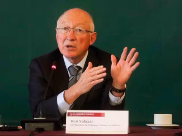 El embajador de EU en México pidió a los legisladores mexicanos estar en solidaridad con Ucrania y en contra de Rusia