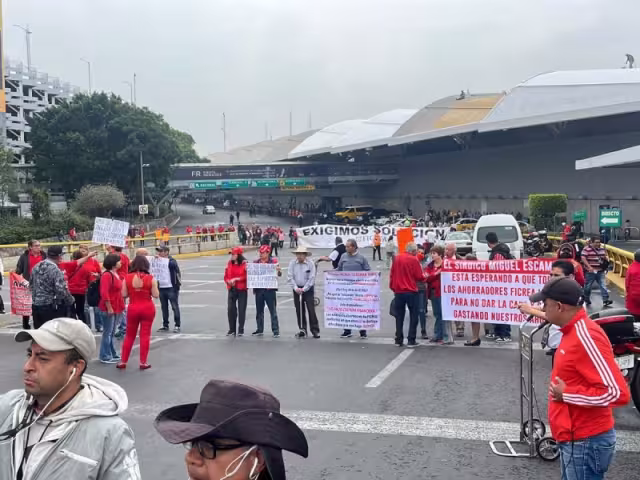 Así fue como bloquearon el AICM