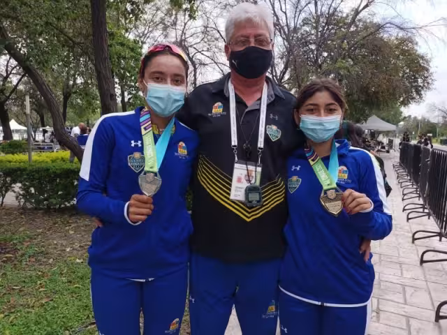 Hermanas suman platas en categoría junior en los Juegos Conade