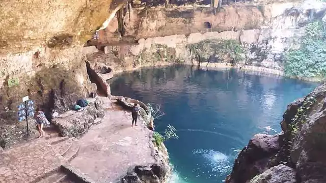 Se observan cada día mayor número de turistas recreándose en el cenote Zací