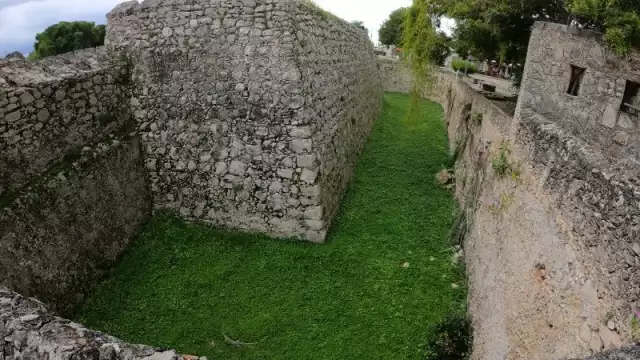El fuerte fue construido ante los saqueos de los piratas que llegaban a esta ciudad. Foto: Manuel Colli